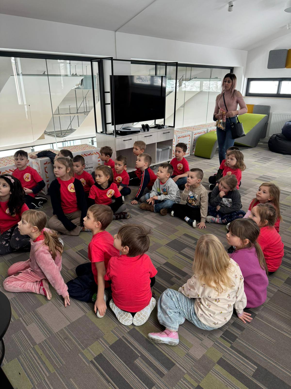 615000750_122280625514241219_6865801400243498587_n