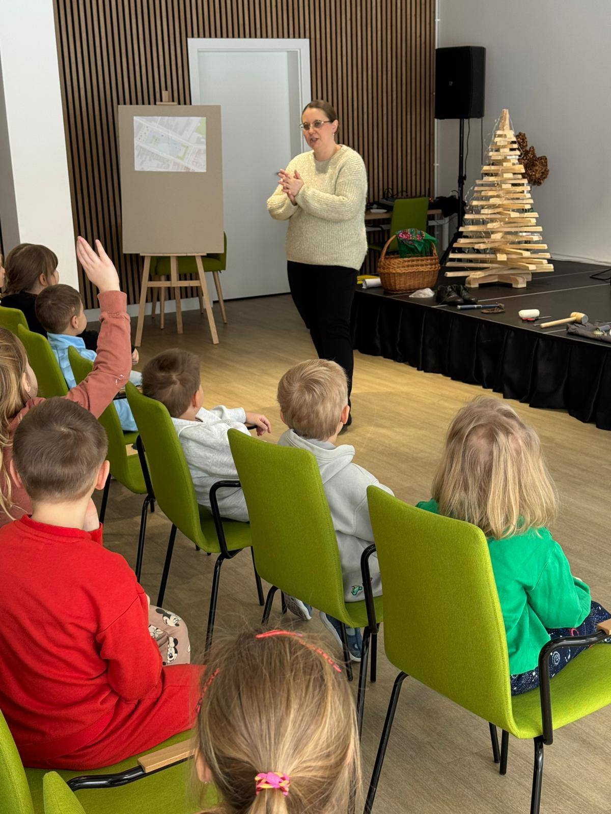 615823558_122280625706241219_3734783243706123294_n