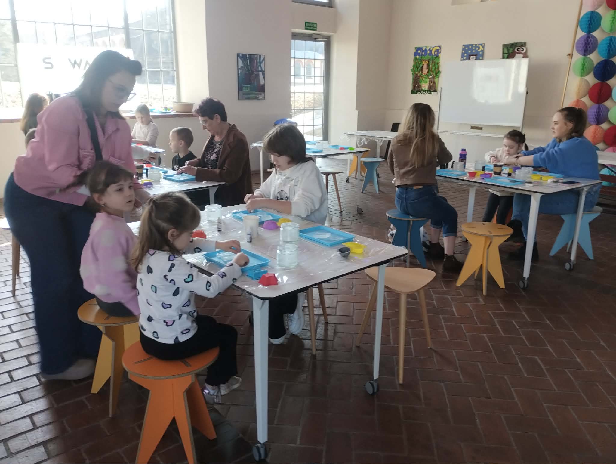 Messenger_creation_1969209C-5CE7-4ECB-ADE1-BA6B2F786468