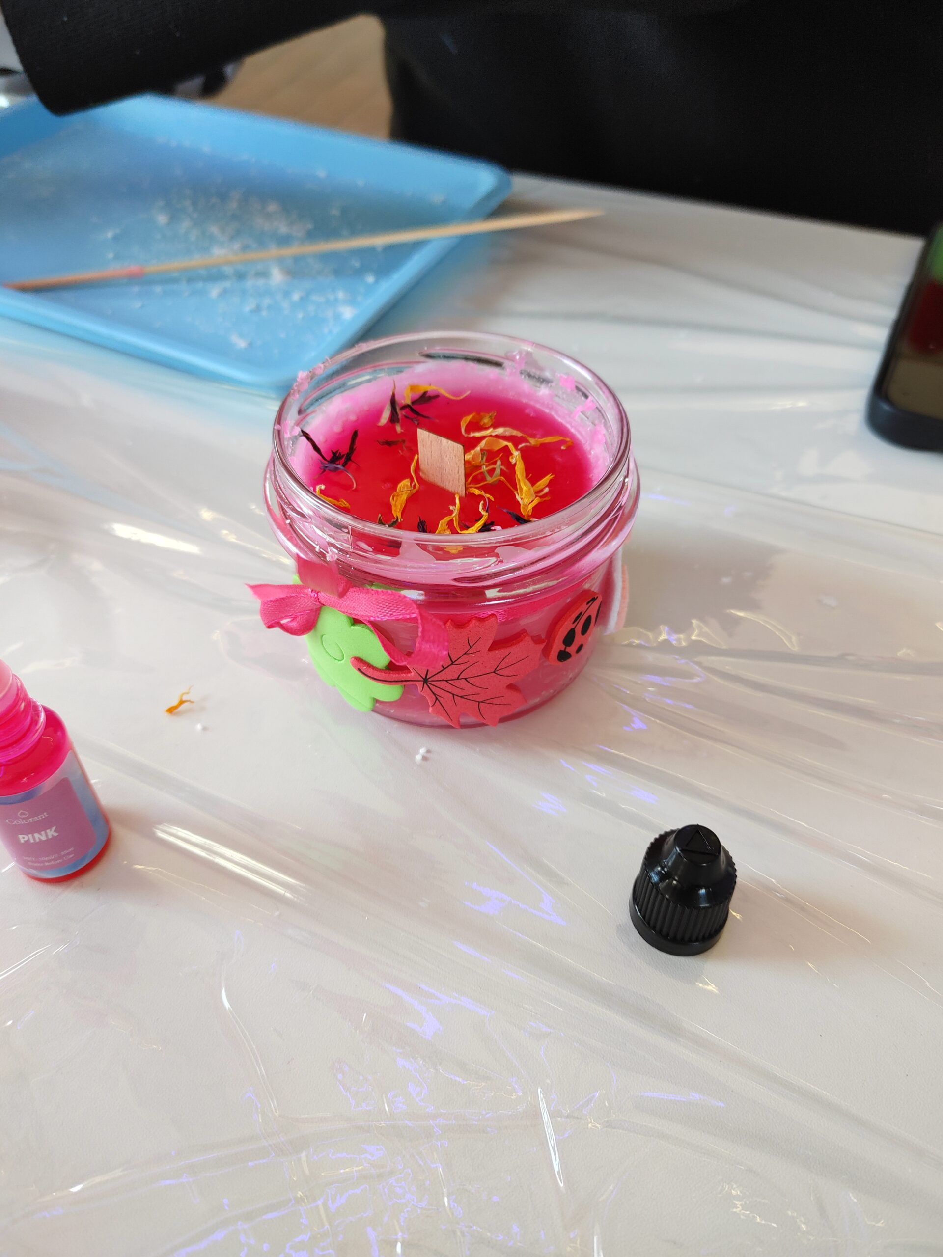 Warsztaty Familijne ,,Pachnące świeczki”